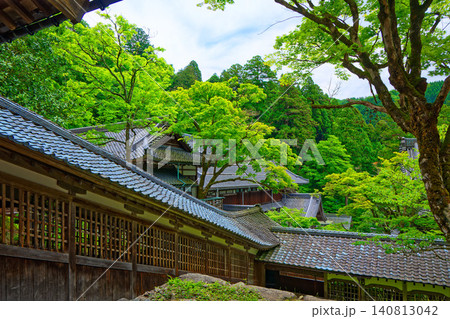永平寺 法堂より大庫院方面を望む 永平寺 法堂より大庫院方面を望む 140813042