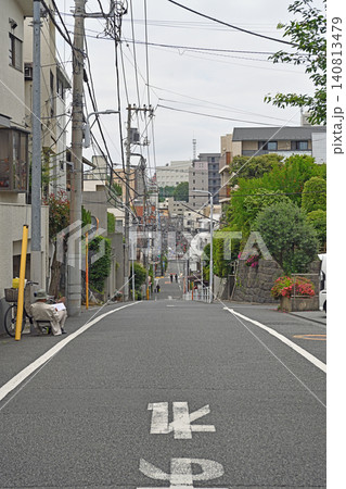 下町情緒残る坂道　谷根千の日常を切り取ったノスタルジックな風景 140813479