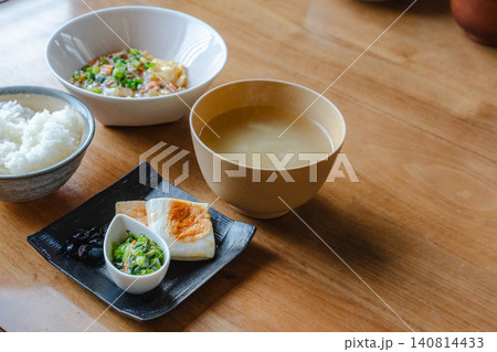 一汁三菜の和朝食メニュー 一汁三菜の和朝食メニュー 140814433