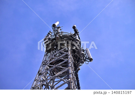 通信イメージ プラチナバンド (電波塔:基地局) 通信イメージ プラチナバンド (電波塔:基地局) 140815197