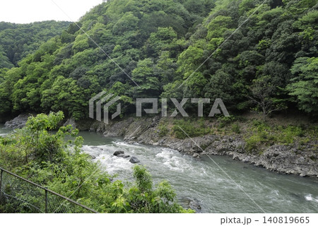 嵯峨野トロッコ列車から望む保津川 嵯峨野トロッコ列車から望む保津川 140819665