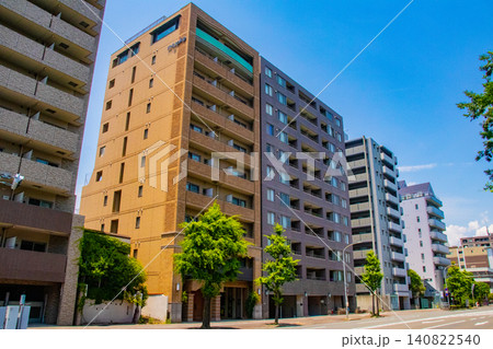 【京都風景】堀川通りの空とビル群（堀川丸太町から堀川今出川まで） 140822540