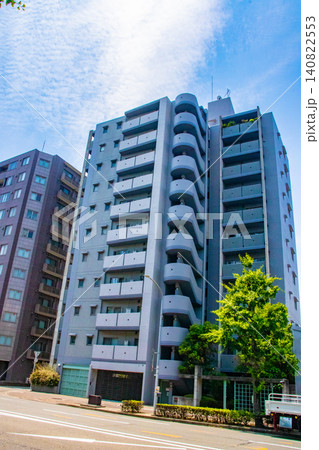 【京都風景】堀川通りの空とビル群(堀川丸太町から堀川今出川まで) 【京都風景】堀川通りの空とビル群(堀川丸太町から堀川今出川まで) 140822553