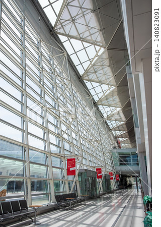 《中部国際空港セントレア》 第1ターミナルビル1Fの景観 《中部国際空港セントレア》 第1ターミナルビル1Fの景観 140823091
