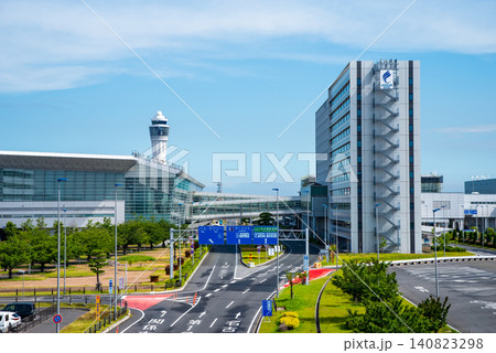 《中部国際空港セントレア》第2ターミナルから望む第1ターミナル方面の風景 《中部国際空港セントレア》第2ターミナルから望む第1ターミナル方面の風景 140823298