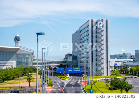 《中部国際空港セントレア》第2ターミナルから望む第1ターミナル方面の風景 《中部国際空港セントレア》第2ターミナルから望む第1ターミナル方面の風景 140823302