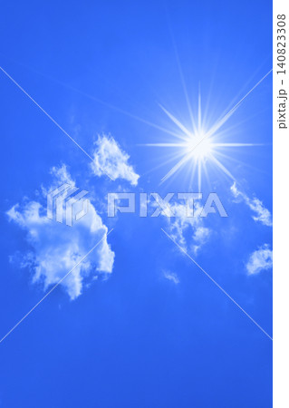 青空と太陽 直射日光 フリースペースイメージ 青空と太陽 直射日光 フリースペースイメージ 140823308