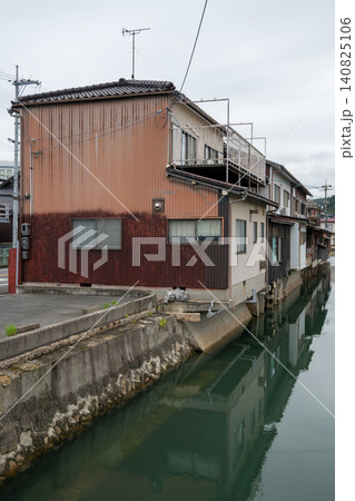日本の岡山県玉野市の古くてとても美しい建物 日本の岡山県玉野市の古くてとても美しい建物 140825106
