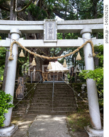 新潟県上越市虫川の大杉が鎮座する白山神社 新潟県上越市虫川の大杉が鎮座する白山神社 140826226