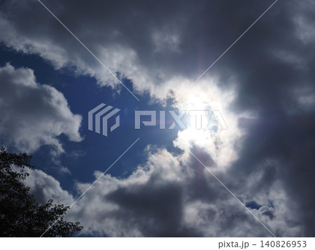 朧げな空 140826953