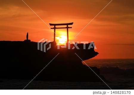 伊豆下田・白浜大浜海岸の朝焼け 伊豆下田・白浜大浜海岸の朝焼け 140828170