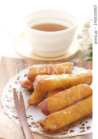 大学芋スティックとほうじ茶 大学芋スティックとほうじ茶 140830067