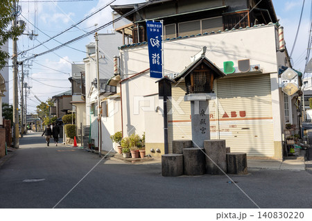 大阪/泉殿宮参道入口の石灯籠(2026年1月撮影) 大阪/泉殿宮参道入口の石灯籠(2026年1月撮影) 140830220