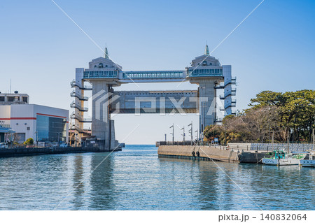 沼津市の沼津港大型展望水門びゅうおの風景(静岡県) 沼津市の沼津港大型展望水門びゅうおの風景(静岡県) 140832064