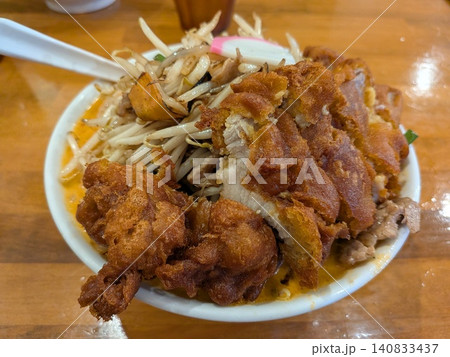 最強こってりの排骨湯麺 最強こってりの排骨湯麺 140833437