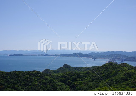 兵庫県南あわじ市　うずの丘から大鳴門橋・大毛島・徳島市街地・眉山方面を望む 140834330