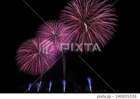 夜空に咲く長岡の花火 140835338