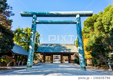東京 靖国神社 第二鳥居と神門 東京 靖国神社 第二鳥居と神門 140836798