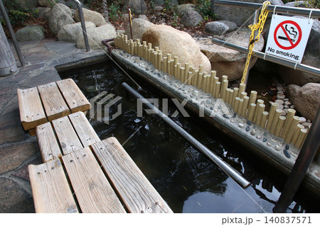 長島温泉足湯　長島温泉　長島サービスエリア足湯　三重県　伊勢湾岸道　伊勢湾岸道長島サービスエリア　 140837571
