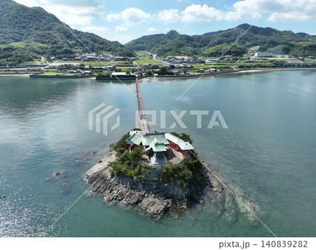 瀬戸内海に浮かぶ年2日間限定の津嶋神社映像 香川県三豊市 瀬戸内海に浮かぶ年2日間限定の津嶋神社映像 香川県三豊市 140839282