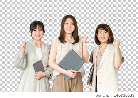 穿著休閒服的商務女性、設計師和拿著電腦的職業女性(可選著裝) 穿著休閒服的商務女性、設計師和拿著電腦的職業女性(可選著裝) 140839635