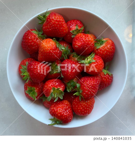 Fresh, juicy strawberries with a vibrant red color and sweet, slightly tangy flavor. Perfect for snacking, adding to desserts, smoothies, or salads, they bring a burst of natural sweetness to any dish Fresh, juicy strawberries with a vibrant red color and sweet, slightly tangy flavor. Perfect for snacking, adding to desserts, smoothies, or salads, they bring a burst of natural sweetness to any dish 140841035