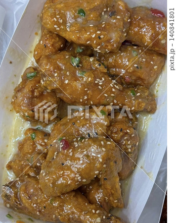 Crispy fried chicken with golden, crunchy skin and juicy, tender meat. A delicious and savory dish, perfect for any meal, served with dipping sauces or side dishes for extra flavor! Crispy fried chicken with golden, crunchy skin and juicy, tender meat. A delicious and savory dish, perfect for any meal, served with dipping sauces or side dishes for extra flavor! 140841801