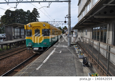 富山地方鉄道　本線　越中舟橋駅 140842054