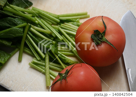 新鮮野菜 トマト ほうれん草 新鮮野菜 トマト ほうれん草 140842504