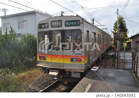富山地方鉄道 本線 越中泉駅 富山地方鉄道 本線 越中泉駅 140843093