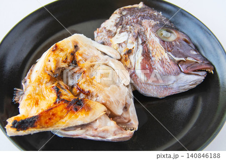鯛の兜焼き 鯛の兜焼き 140846188