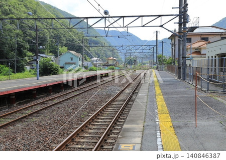 JR伯備線　美袋駅ホーム 140846387