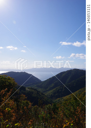 青森県むつ市 海峡ライン展望台から津軽半島方面を望む 青森県むつ市 海峡ライン展望台から津軽半島方面を望む 140853131