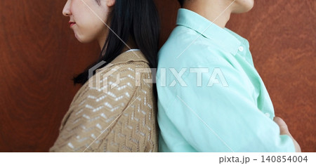 仲が悪い男女のイメージ 仲が悪い男女のイメージ 140854004