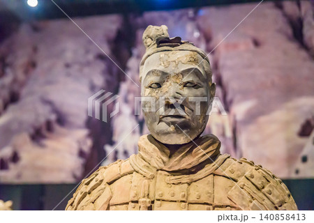 兵馬俑 秦始皇帝陵兵馬俑坑出土 兵馬俑 秦始皇帝陵兵馬俑坑出土 140858413