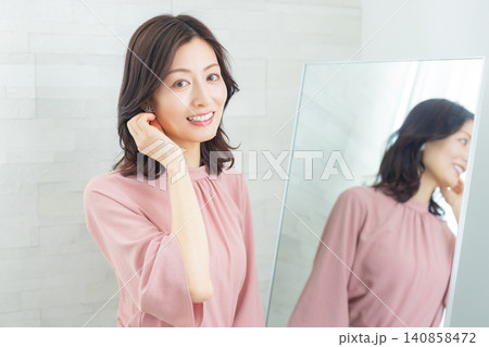 40代女性のビューティイメージ 40代女性のビューティイメージ 140858472