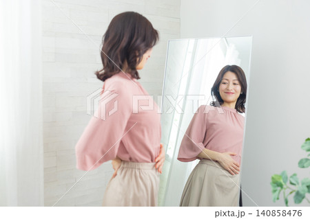 40代女性のビューティイメージ 40代女性のビューティイメージ 140858476