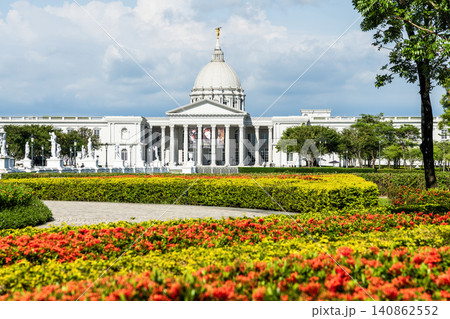 Beautiful garden view of the Chimei Museum in Tainan, Taiwan. Beautiful garden view of the Chimei Museum in Tainan, Taiwan. 140862552
