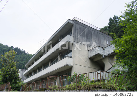 山間部の廃校・小学校 山間部の廃校・小学校 140862725