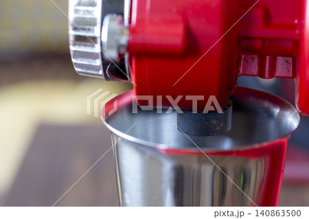 コーヒー豆のミル コーヒー豆のミル 140863500
