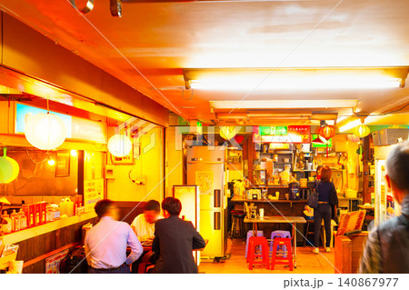 東京・高円寺 大一市場 ディープな飲み屋街 東京・高円寺 大一市場 ディープな飲み屋街 140867977