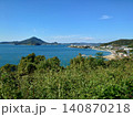 快晴の青空と穏やかな青い海、島々を見下ろす美しい自然風景 140870218