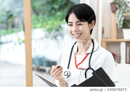 若い女性看護師 訪問看護 在宅医療 若い女性看護師 訪問看護 在宅医療 140878873