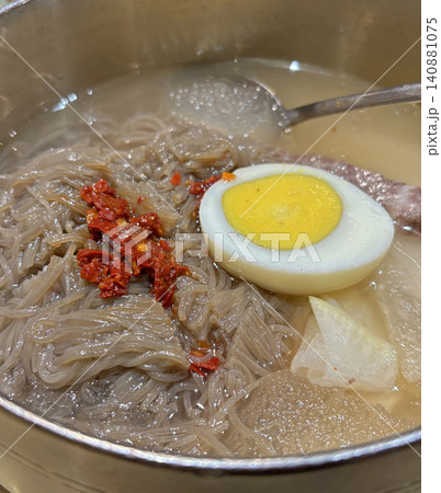 本場韓国で食べた冷麺 本場韓国で食べた冷麺 140881075