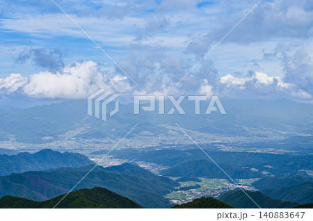 長野県美ヶ原の風景 140883647