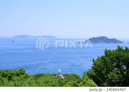 豊予海峡と関崎灯台(関崎海星館・大分市佐賀関) 豊予海峡と関崎灯台(関崎海星館・大分市佐賀関) 140884407
