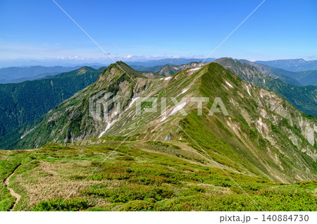 【谷川岳】夏の稜線・肩の小屋から見る主脈の絶景｜日本百名山 140884730