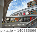 旦過駅付近　北九州モノレールのレールと歩道橋の美しい交差①（イラスト風） 140886866