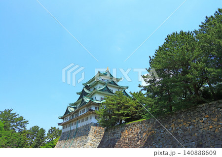 愛知県名古屋市、新緑と名古屋城の風景 愛知県名古屋市、新緑と名古屋城の風景 140888609