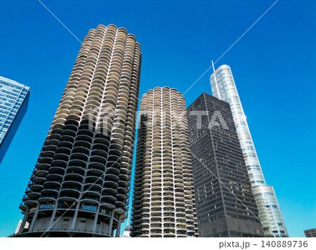 Chicago city cityscape. Cityscape with skyscraper building. Downtown architecture and river. Chicago River in City. Chicago city downtown. Skyscraper architecture. Chicago architectural attractions Chicago city cityscape. Cityscape with skyscraper building. Downtown architecture and river. Chicago River in City. Chicago city downtown. Skyscraper architecture. Chicago architectural attractions 140889736